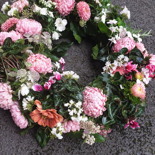 Farewell living wreaths